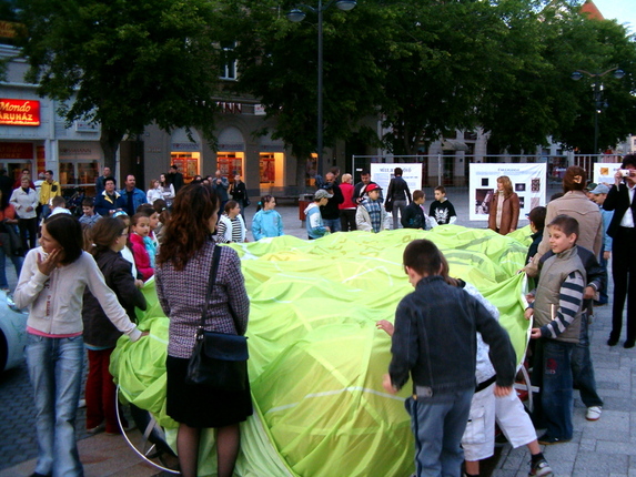 2009. május 5. - Megnyitó - Rolling stars and planets - Az égitestek gördítése